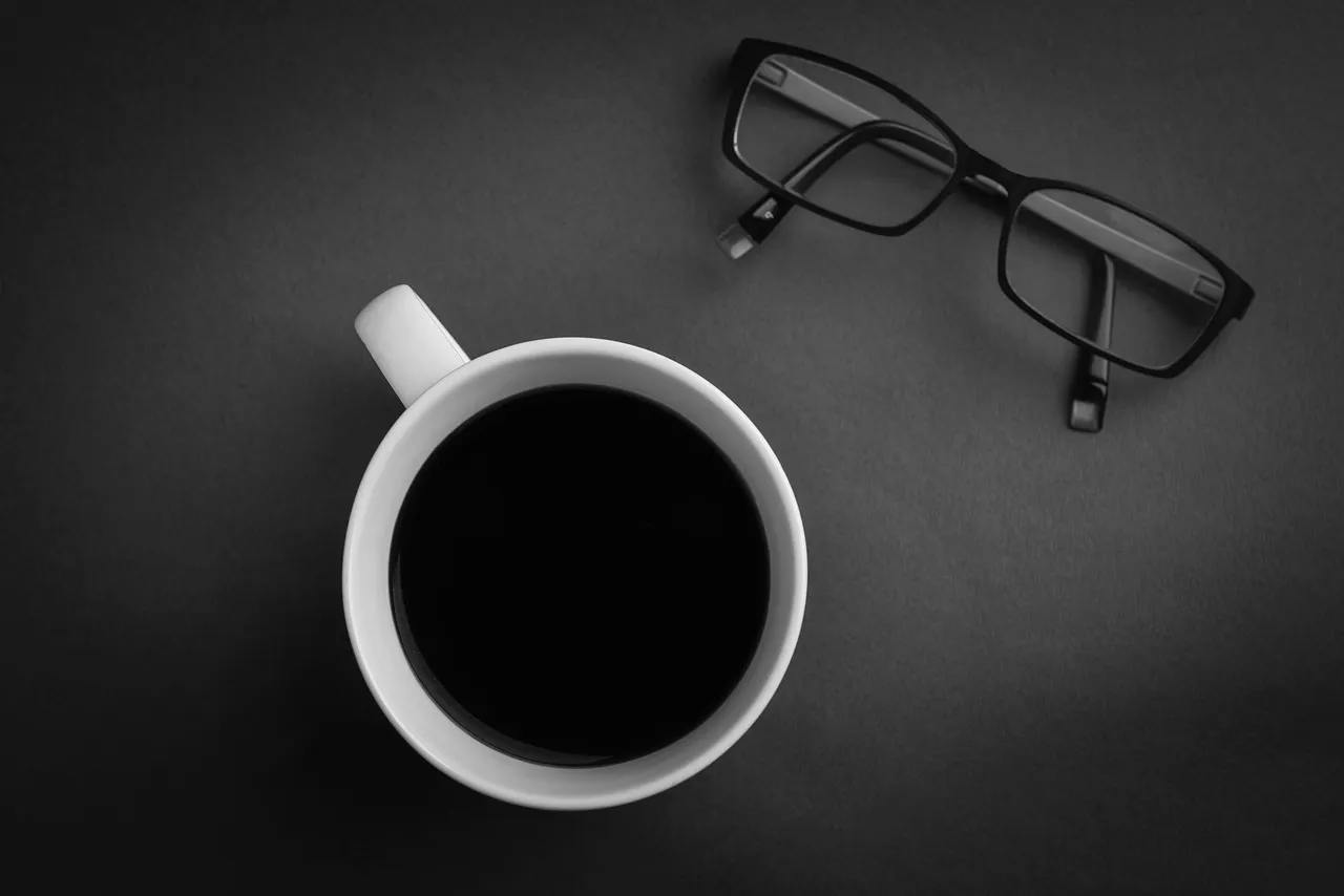 Kopi dan kacamata